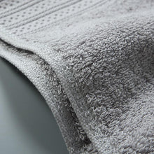 Load image into Gallery viewer, Solid Color Large Thick Bath Towel
