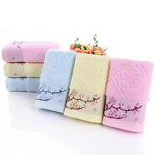 Load image into Gallery viewer, Plum Blossom Short Towels
